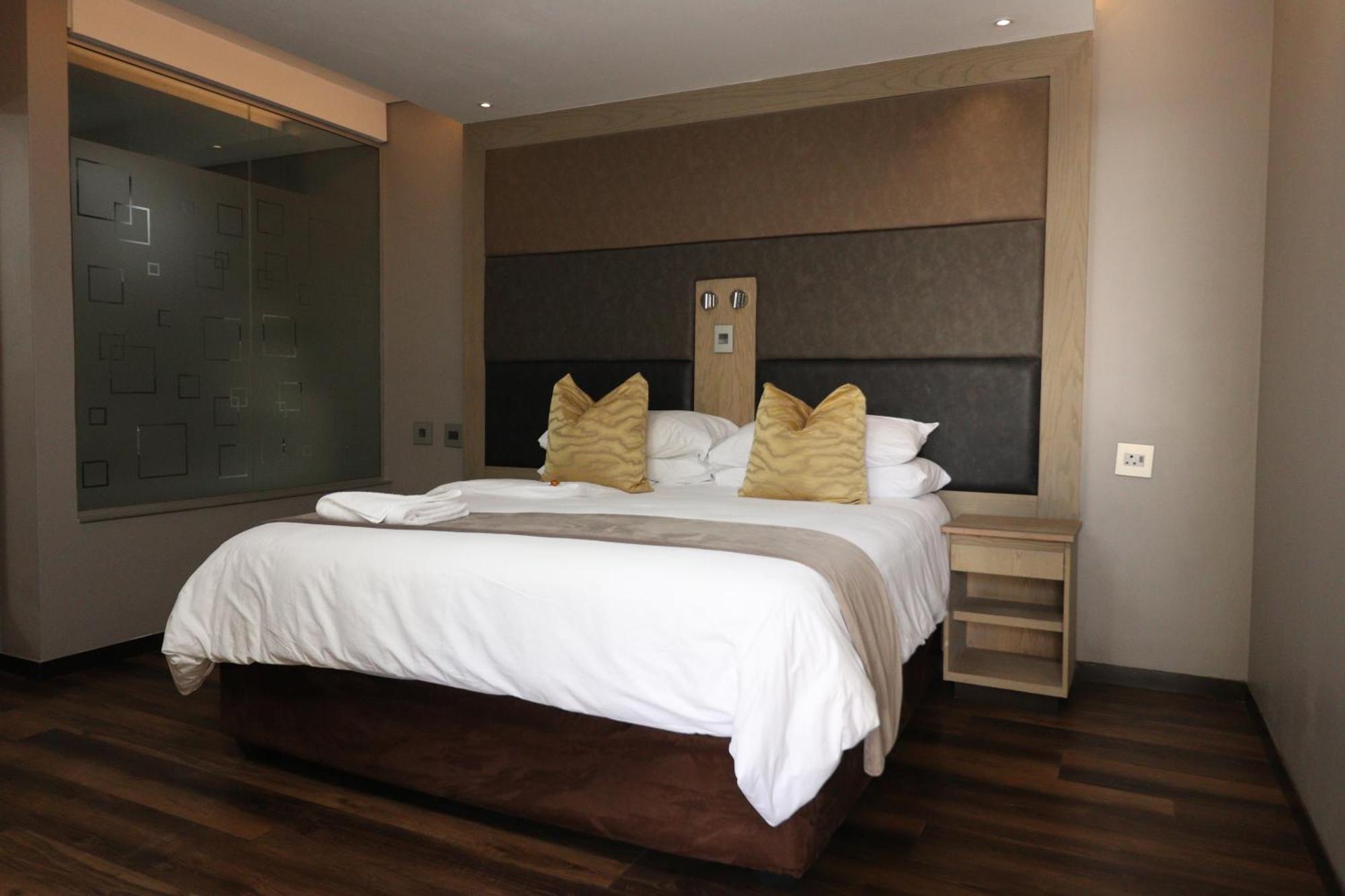 Happy Valley Hotel And Casino Ezulwini Bagian luar foto