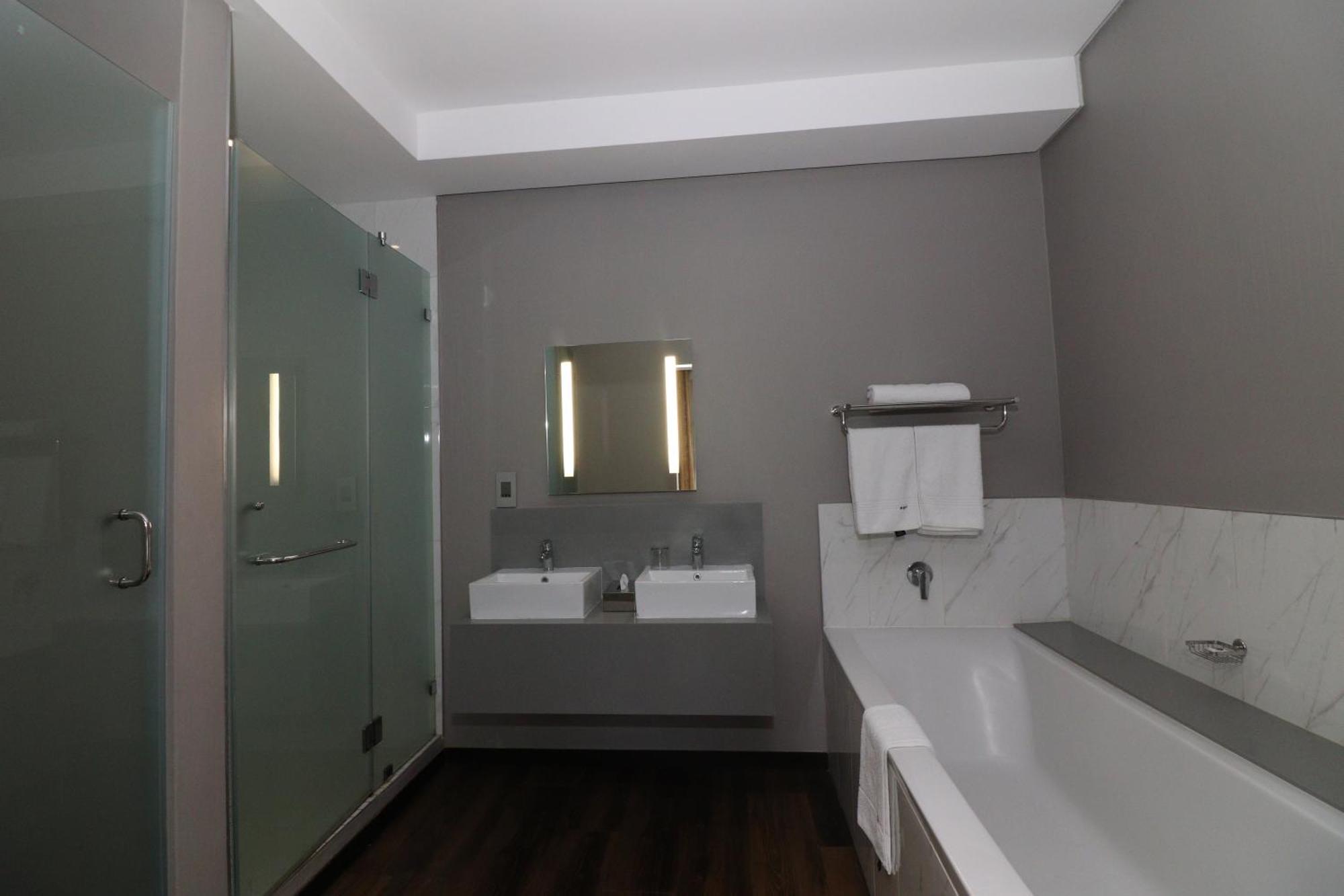 Happy Valley Hotel And Casino Ezulwini Bagian luar foto